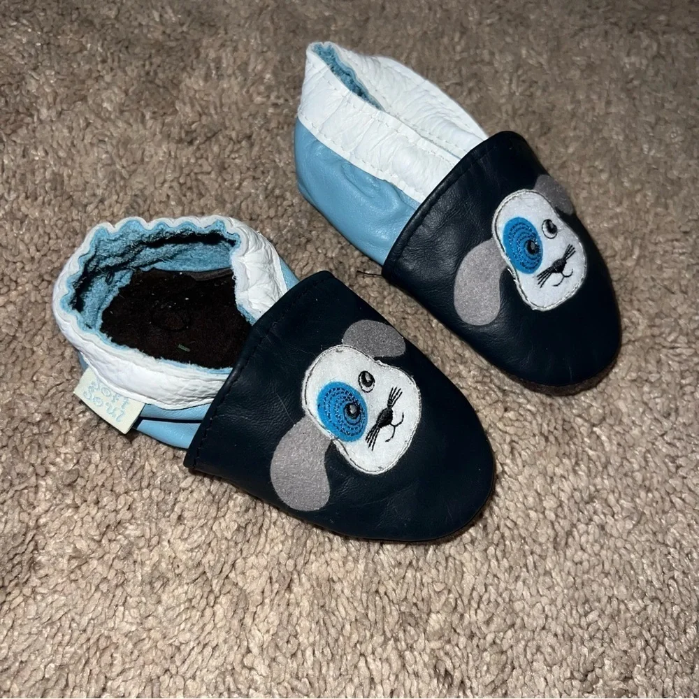 Soft Souls Kids Leather Dog Moccasin Style Shoes Size 4-5 Years